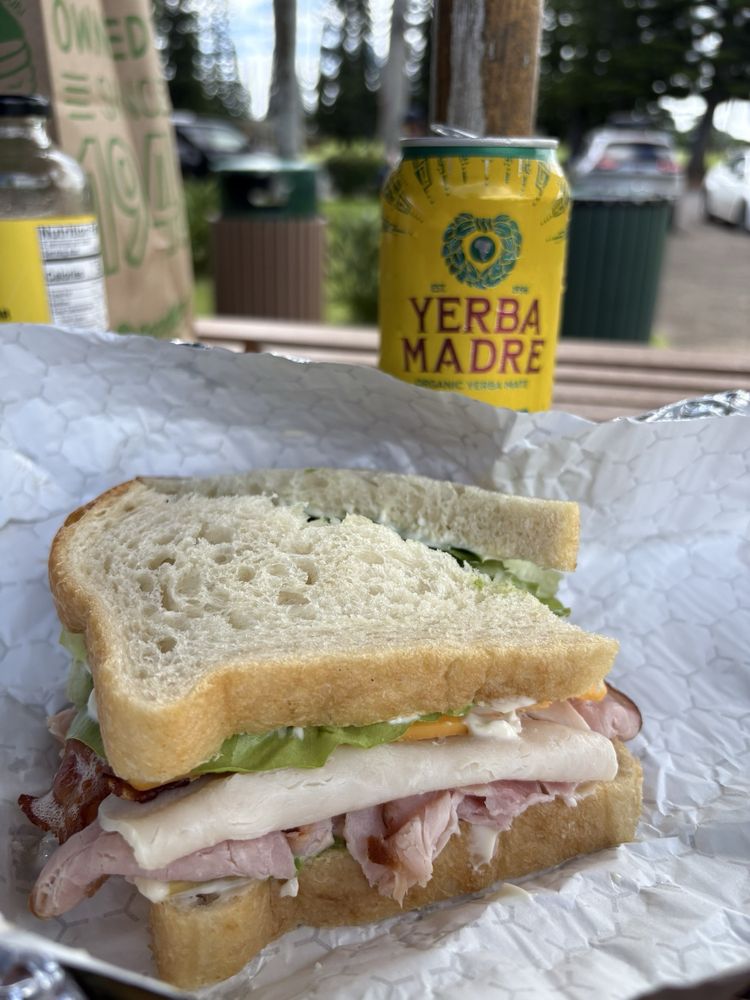 Sandwich Isle Logo