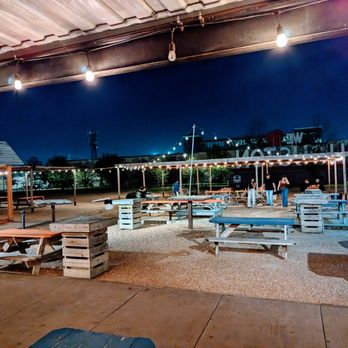 8th Wonder Brewery - Outdoor Seating - Breweries Near Me - Houston, Texas