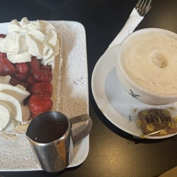 Maison Dandoy - Waffle, cappuccino, chocolate sauce - Desserts Near Me - Brussels, BRU Maison Dandoy - Waffle, cappuccino, chocolate sauce - Desserts Near Me - Brussels, BRU