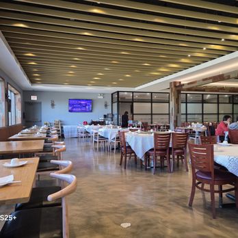 New Furama Restaurant - Freshly remodeled, bright and airy! - Dim Sum Near Me - Chicago, Illinois
