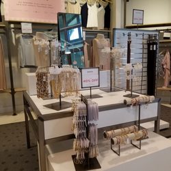 LOFT Outlet - Fashion jewelry