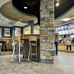 Culver's - Inside dining and service counter