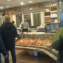 Knutstad & Holen - A line but worth the wait