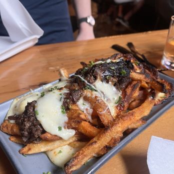 Maize + Mash - Short rib Smoked Pork Poutine - Southern Near Me - Glen Ellyn, Illinois