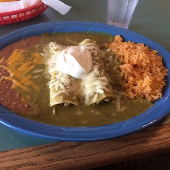 Chula Vista Mexican Restaurant - Enchiladas Suizas with chicken. The green salsa is amazing, it's actually like a pipian style mole in flavor. - Mexican Near Me - Salem, Oregon