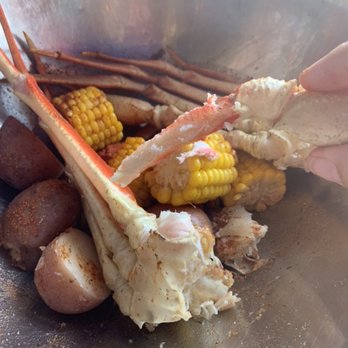 The Crab Pot - Snow crab - Seafood Near Me - Long Beach, California The Crab Pot - Snow crab - Seafood Near Me - Long Beach, California