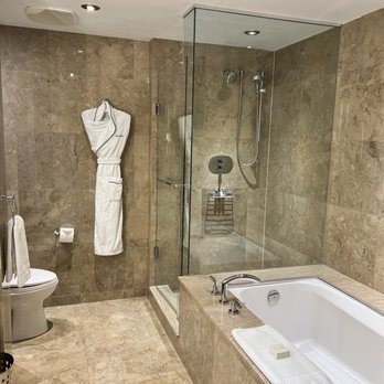 SoHo Hotel - Hotels Near Me - Toronto, Ontario