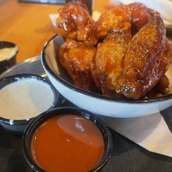Walk-Ons Bistreaux & Bar - Spicy bbq wings
