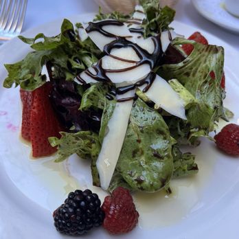 La Fontana Siciliana - Strawberry raspberry salad - Sicilian Near Me - Seattle, Washington La Fontana Siciliana - Strawberry raspberry salad - Sicilian Near Me - Seattle, Washington