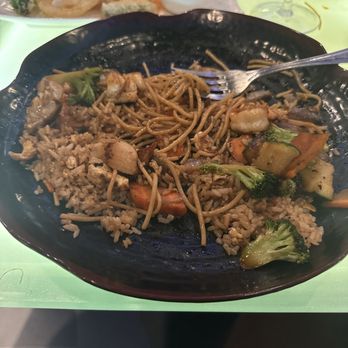 Kabuto - Mashes this trio and I have leftovers - Sushi Bars Near Me - Rockville, Maryland Kabuto - Mashes this trio and I have leftovers - Sushi Bars Near Me - Rockville, Maryland