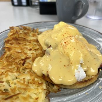 Shellie's Country Cafe - Eggs Benedict - Cafes Near Me - Helena, Montana Shellie's Country Cafe - Eggs Benedict - Cafes Near Me - Helena, Montana