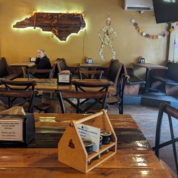 Balsam Falls Brewing - Interior with my 6 beer flight on the foreground - Breweries Near Me - Sylva, North Carolina