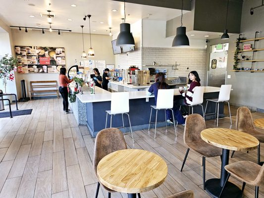 7 Leaves Cafe Euclid by null