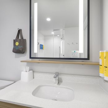 Tru by Hilton - Hotels Near Me - Norco, California