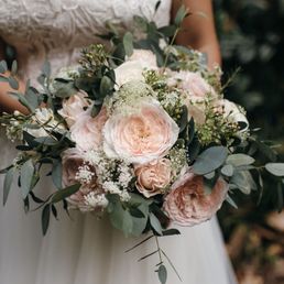 Small bridal bouquet from Jabez Floristry
