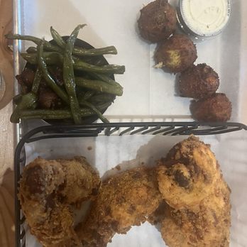 Four Eight Wineworks - Chicken with hush puppies and green beans. - Wine Bars Near Me - Cottonwood, Arizona