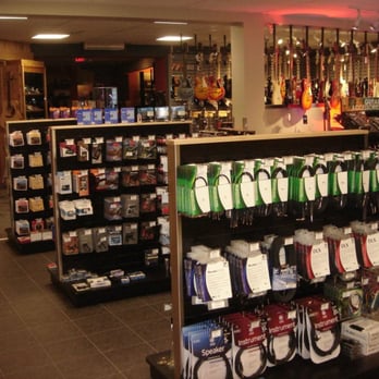 Long & McQuade - Musical Instruments & Teachers Near Me - Nanaimo, British Columbia