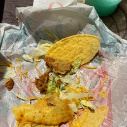 Whoever made this taco fuck you. Lol Whoever made this taco fuck you. Lol