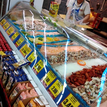 El Rancho Supermercado - a display of seafood - Grocery Near Me - Austin, Texas El Rancho Supermercado - a display of seafood - Grocery Near Me - Austin, Texas