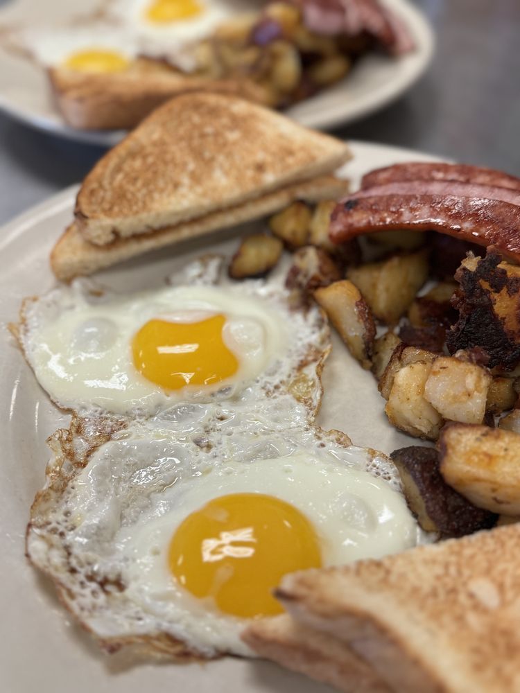 ZACHARY’S BREAKFAST AND LUNCH Updated November 2024 17 Photos