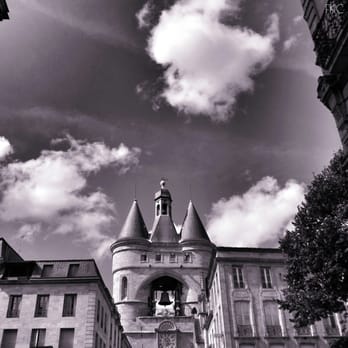 La Grosse Cloche - C'est beau - Landmarks & Historical Buildings Near Me - Bordeaux, 33 La Grosse Cloche - C'est beau - Landmarks & Historical Buildings Near Me - Bordeaux, 33
