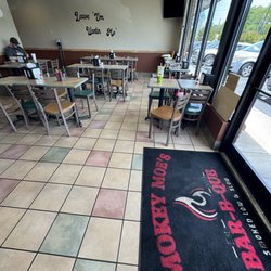 Smokey Moe's BBQ - Entrance
