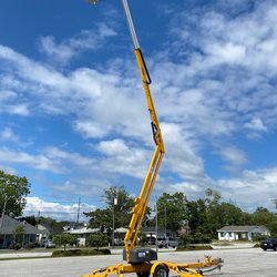 Coastal Equipment Rentals - One of our most popular tow-behind lifts, the Hauotte 55', also available in a self-propelled model.