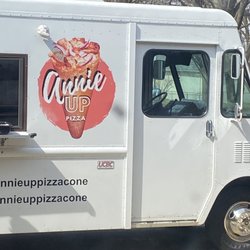 Annie Up Pizza