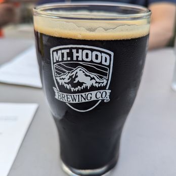 Mt Hood Brewing - Oatmeal stout - Brewpubs Near Me - Government Camp, Oregon Mt Hood Brewing - Oatmeal stout - Brewpubs Near Me - Government Camp, Oregon