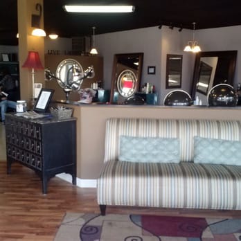 Appearances - Waiting area. - Hair Salons Near Me - Speedway, Indiana Appearances - Waiting area. - Hair Salons Near Me - Speedway, Indiana