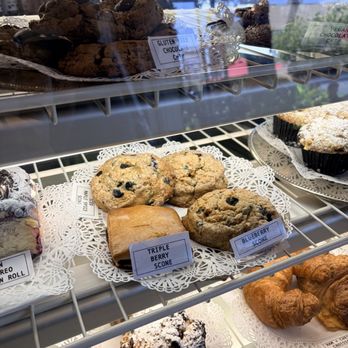 Aroma Coffee & Tea - Coffee & Tea Near Me - Studio City, California
