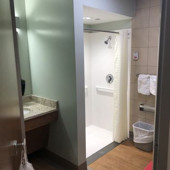 Jupiter Medical Center - Labor and delivery bathroom - Medical Centers Near Me - Jupiter, Florida
