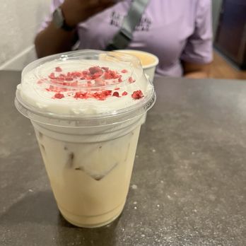 Ardmore Coffee - London fog with raspberry - Coffee & Tea Near Me - Winston-Salem, North Carolina Ardmore Coffee - London fog with raspberry - Coffee & Tea Near Me - Winston-Salem, North Carolina