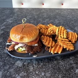 Tie Breakers - Smash burger w/bacon & waffle fries