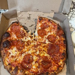 Avila's Pizza - Personal Pizza