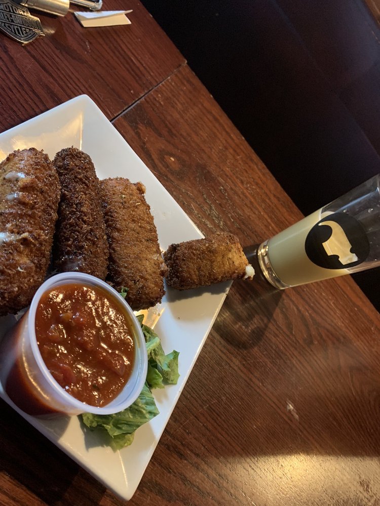 THE HAMMER PUB AND GRILLE Updated September 2024 37 Photos & 33