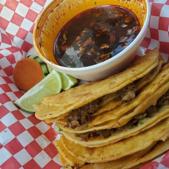 Locos Tacos Clt - Q'sabarrillas - Food Trucks Near Me - Charlotte, North Carolina