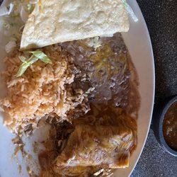El Monte - Shredded beef &. Taco plate
