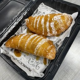 APPLE PIE EMPANADA