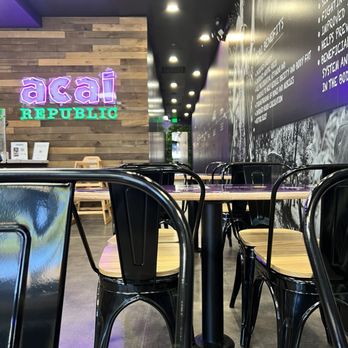 Acai Republic - Inside - Acai Bowls Near Me - Surprise, Arizona