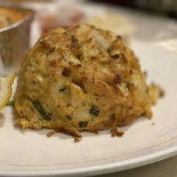 Pappas Restaurant & Sports Bar - Pappas' famous Crab Cake