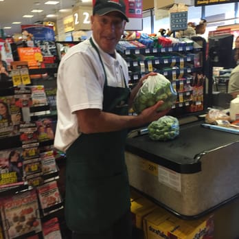 Vons - Tom is the bomb!!!! Read my review about how he truly went above and beyond to help me. - Grocery Near Me - Camarillo, California