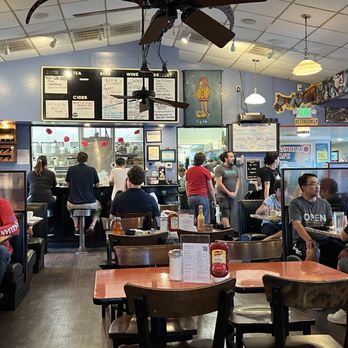 Magnolia Cafe South - Breakfast & Brunch Near Me - Austin, Texas