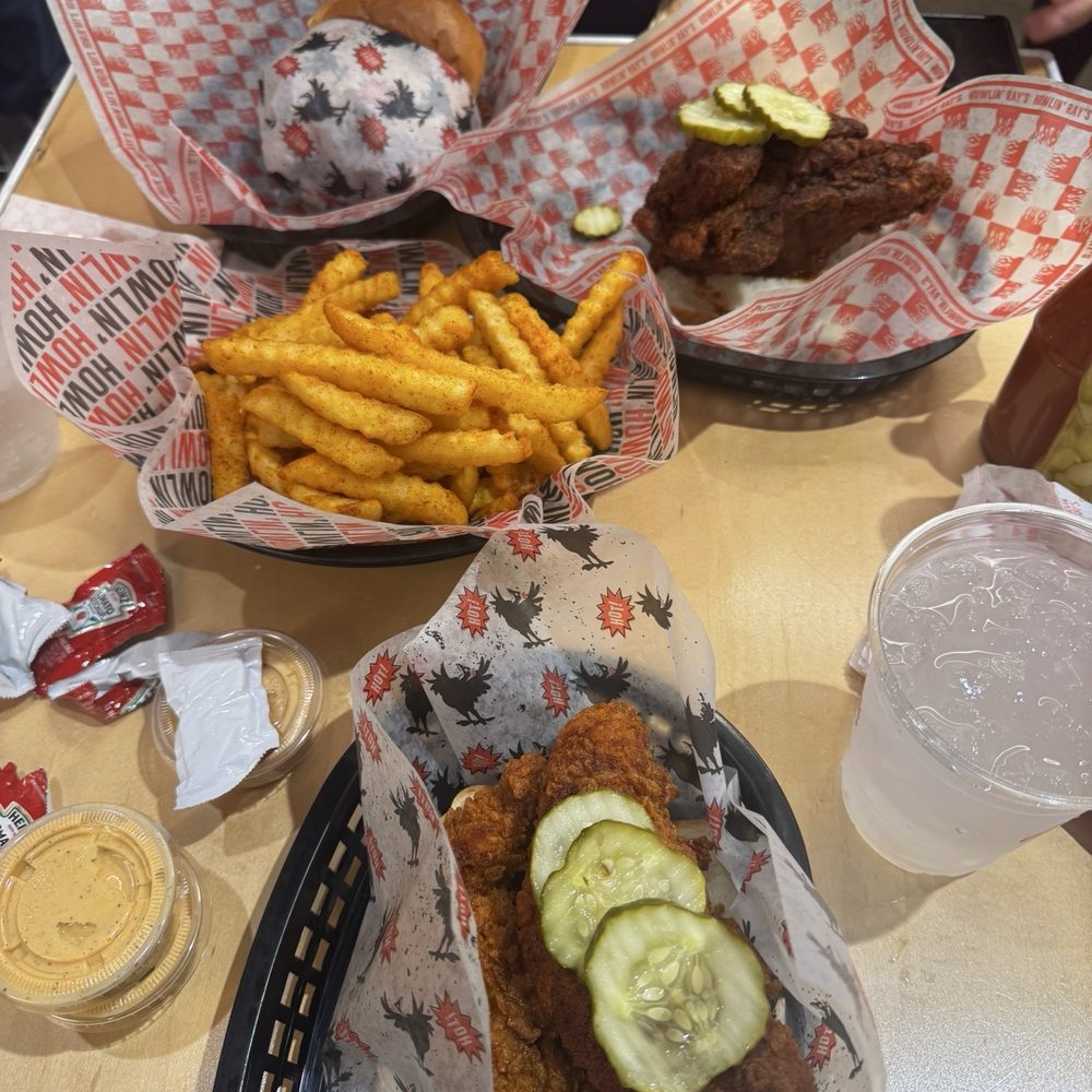 Howlin' Ray's - Food!! - Southern Near Me - Pasadena, California