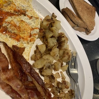 Joe's Cafe - Amazing home potato's - American Near Me - Sterling, Virginia