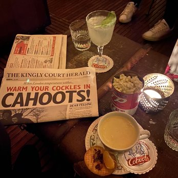 Cahoots Bar - Bars Near Me - Soho, XGL