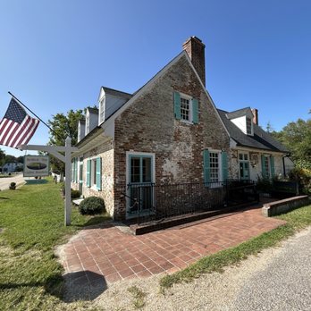 Mobjack Coffee Roasters and Petite Cafe - Coffee Roasteries Near Me - Yorktown, Virginia