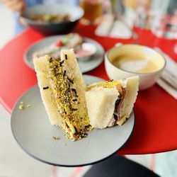 Verna - Smoked salmon sandwich