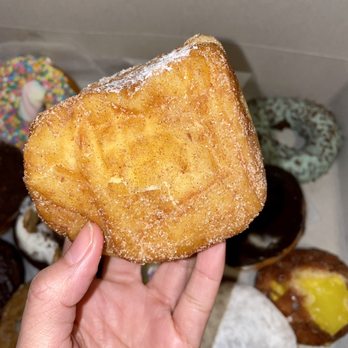 Spunky Dunkers Donuts - Cinnamon Cream Donut - Donuts Near Me - Palatine, Illinois Spunky Dunkers Donuts - Cinnamon Cream Donut - Donuts Near Me - Palatine, Illinois