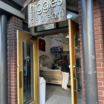 Higgles Ice Cream - Centrally located on main. - Ice Cream & Frozen Yogurt Near Me - Breckenridge, Colorado